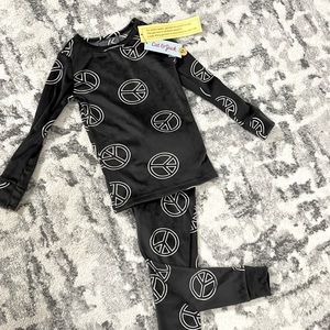 Cat & Jack- Peace Sign pajamas